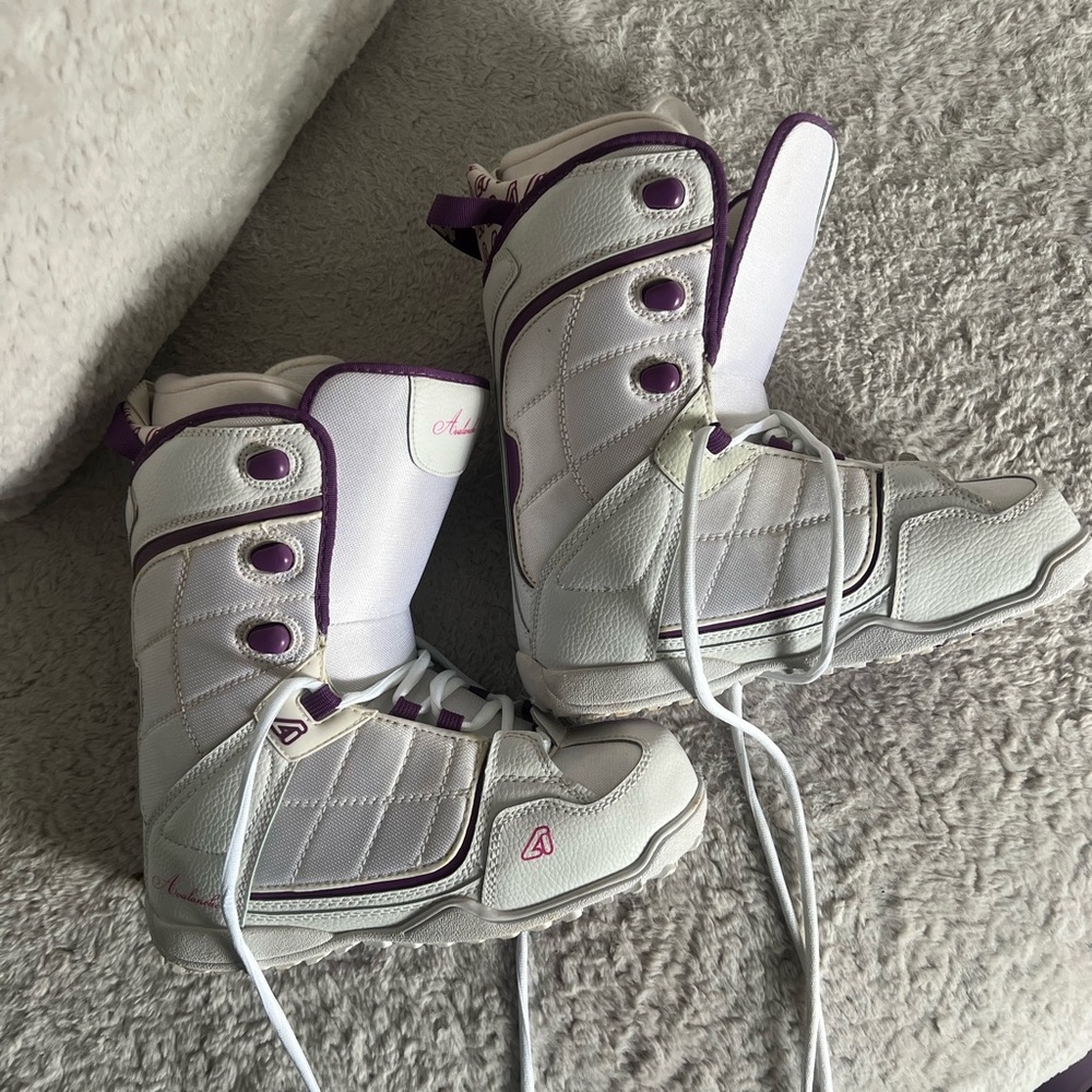 Avalanche White and Purple Snowboard Boots